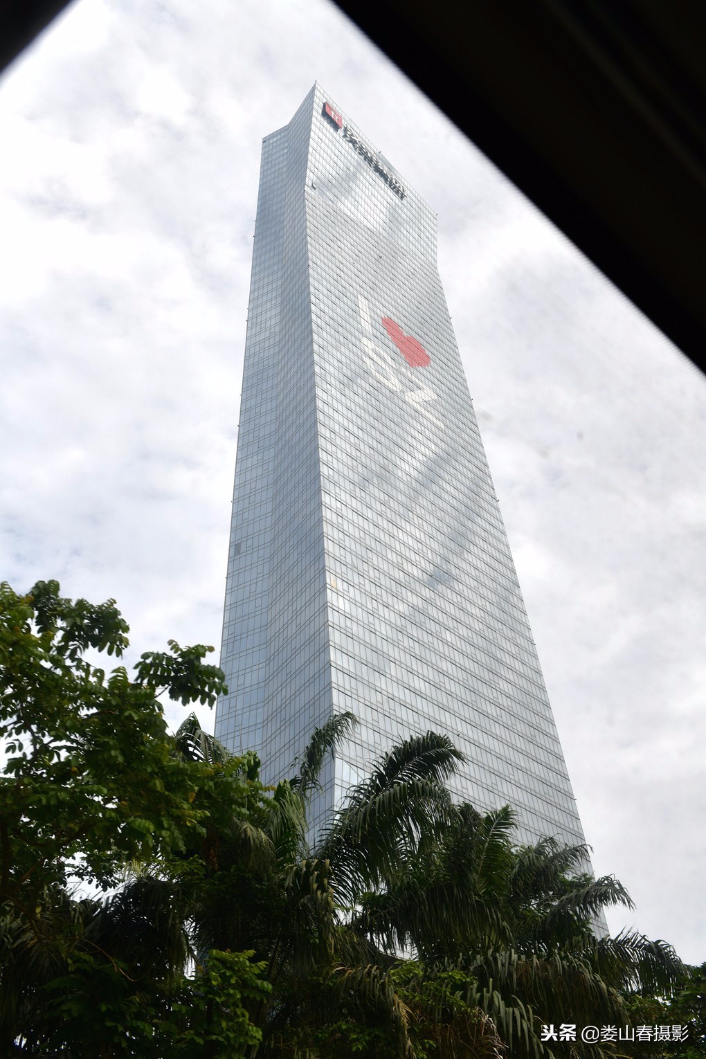 深圳又一个地标性铝单板幕墙建筑诞生